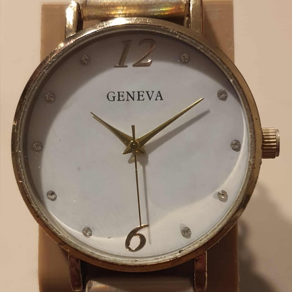 10/$20 Geneva #62408 Goldtone/White Rhinestone Women's Watch w/Iridescent Band